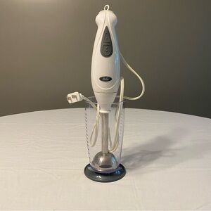 Oster White Hand Blender with Mixing Cup